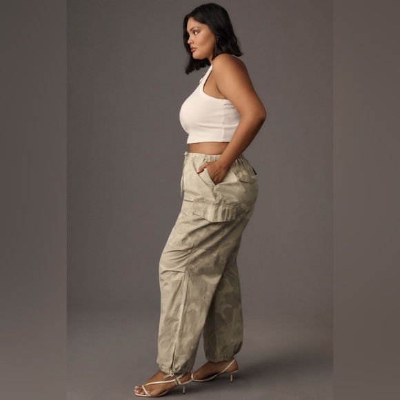 NWT! Anthropologie Pilcro Printed Camo Parachute Pants 🐾 - Picture 9 of 12